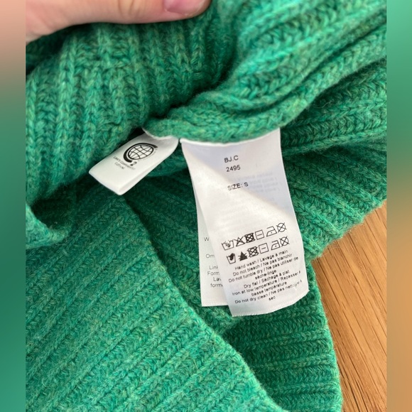 Rib-knit Cropped Cardigan in green - Picture 5 of 5